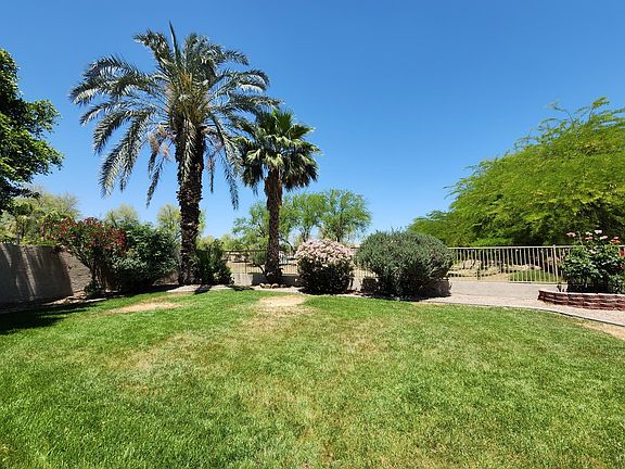 5th image of 732 W Canary Way