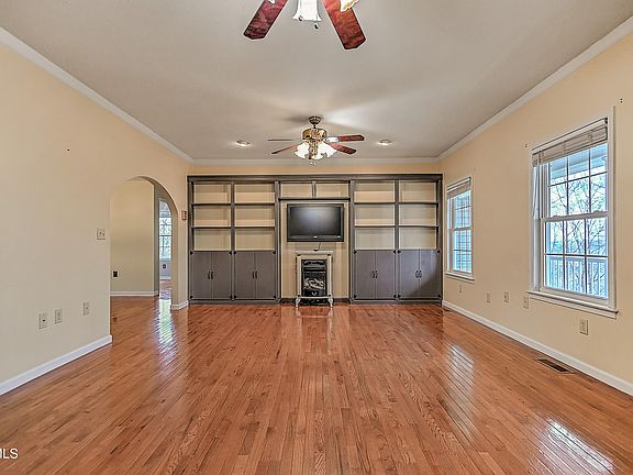 2nd image of 175 Amberwood Dr