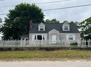 5 Nancy St, Coventry, RI 02816