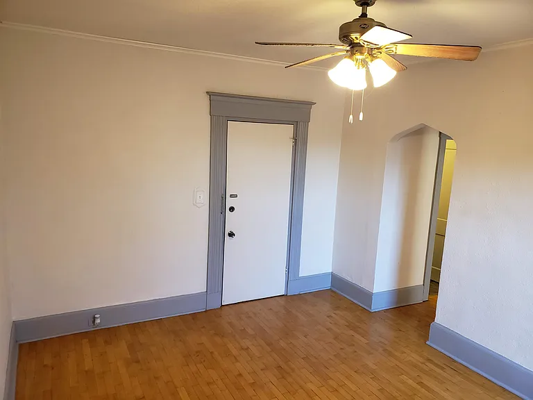 524 Jefferson St #7 — Photo 3