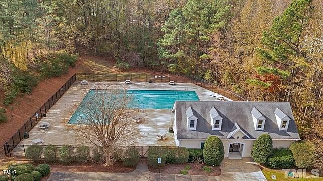 1st image of 804 Silverstone Way