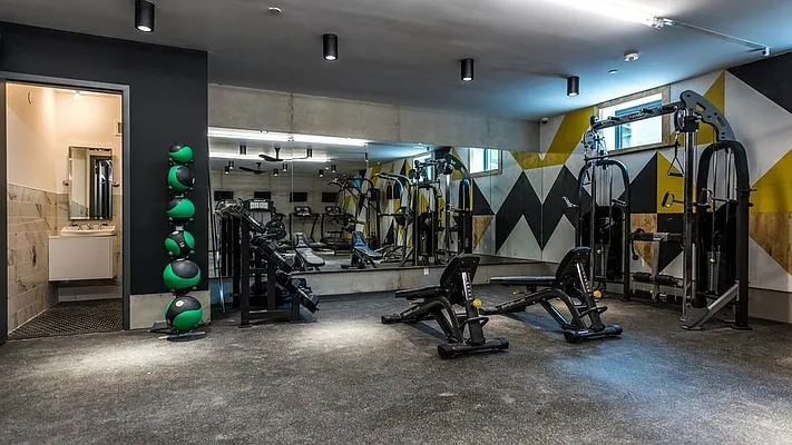 Rented by Nooklyn NYC LLC | media 61