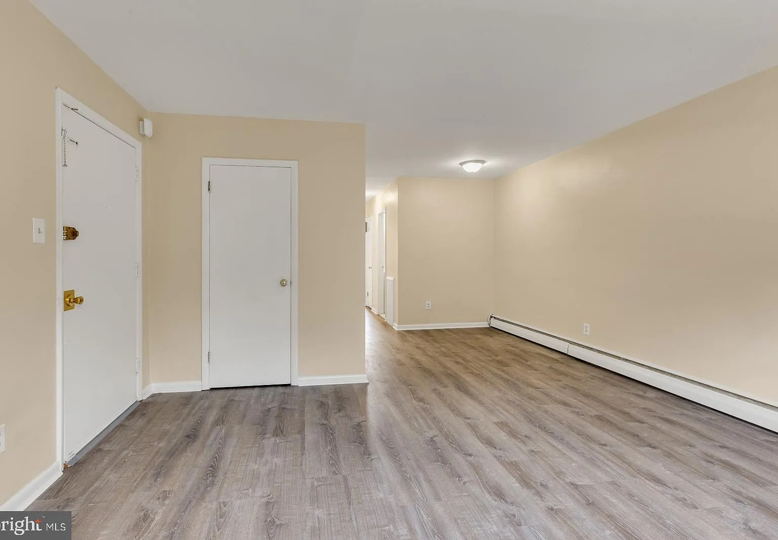 2 bed, 1.0 bath, 800 sqft, $1,395 — Photo 2