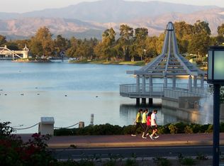 22 Creek Rd APT 13, Irvine, CA 92604