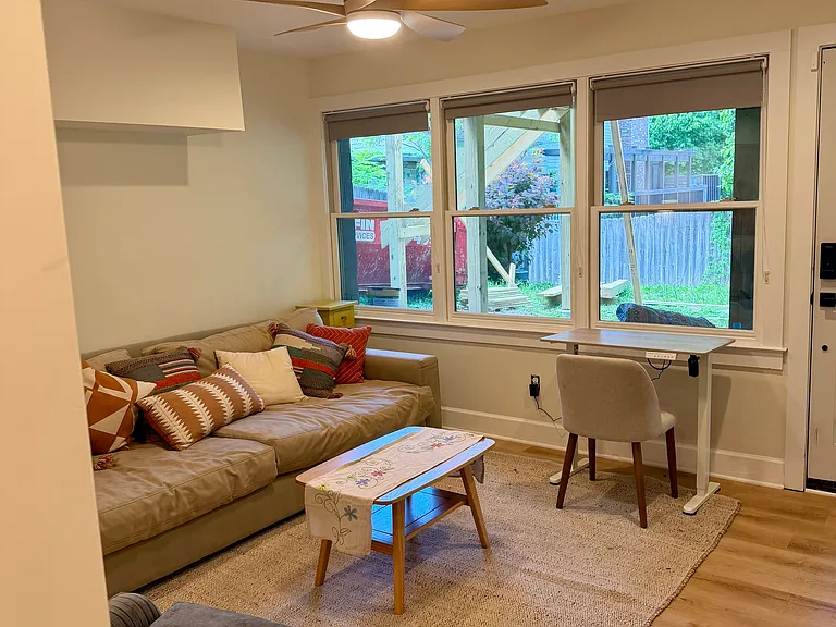 1815 Forest Ave — Photo 6