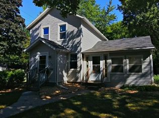 402 E Lincoln St, Appleton, WI 54915