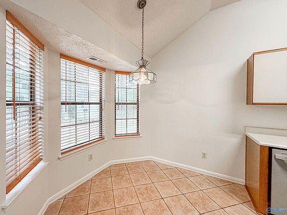 5th image of 107 Telluride Cir