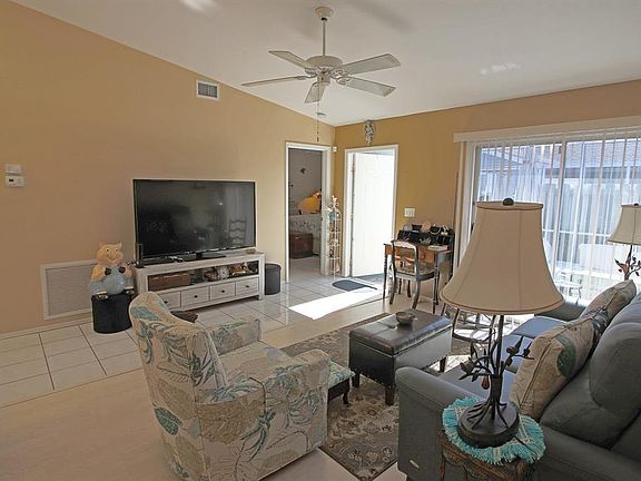 5th image of 3300 Loveland Blvd Unit 403