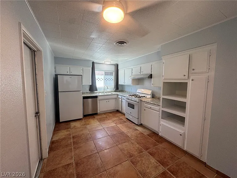 4012 Via Vaquero Ave — Photo 14