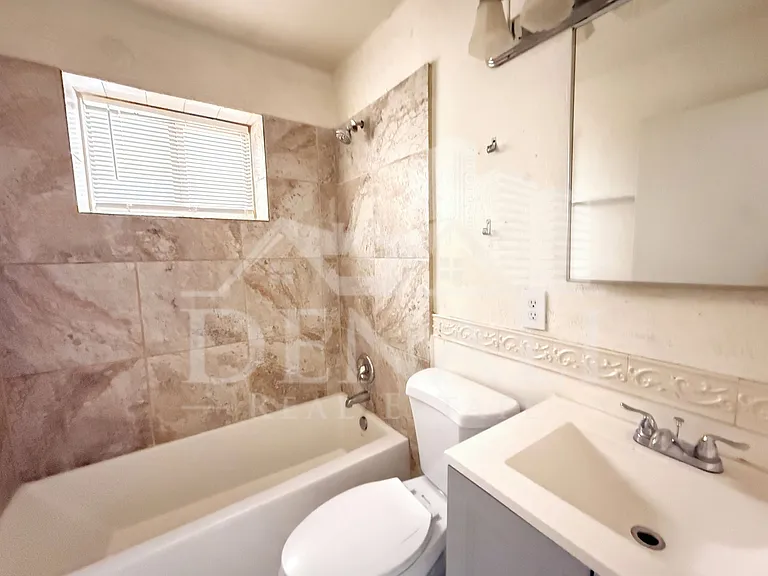2232 E Burgess Ln — Photo 10