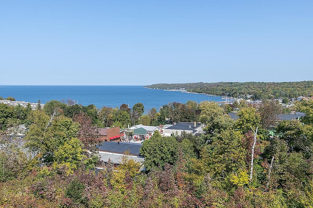 10609 Shore View Pl 101, Sister Bay, WI 54234 Zillow