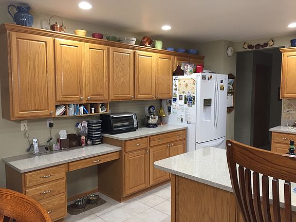 Lots of cabinets & desk