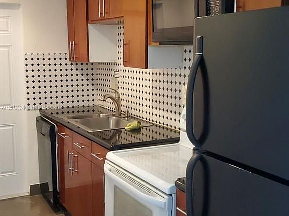 2nd image of 1059 NE 34th Ct #1059