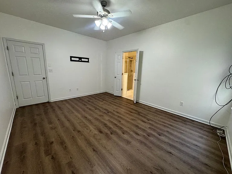 1343 Island Pl E — Photo 18