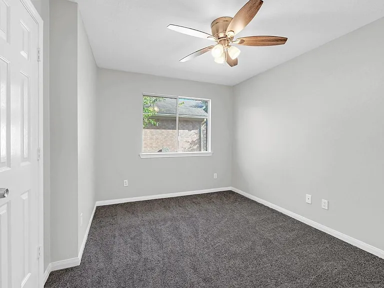 4018 Floral Way Ct — Photo 13