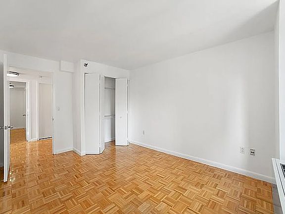 3rd image of 308 E 38th St #11H