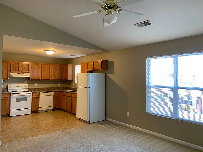 1619 RT Dunn Drive — Photo 6
