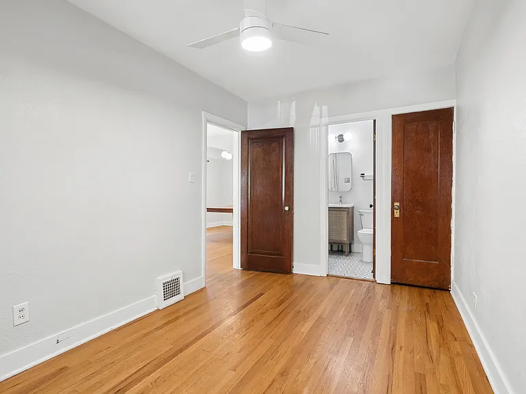 512 Jackson St — Photo 16