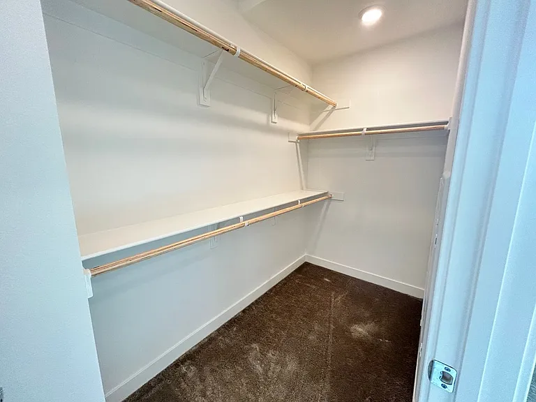 11753 Florence Ave — Photo 25