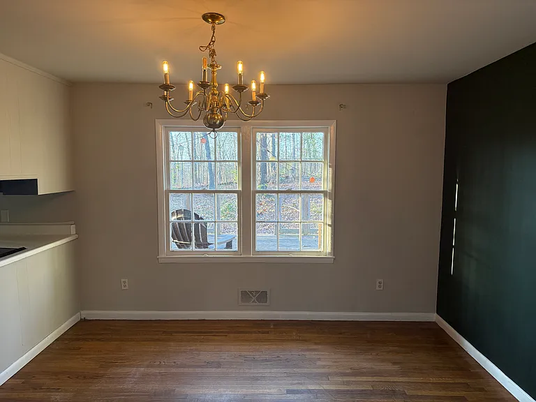 101 College Cir — Photo 13