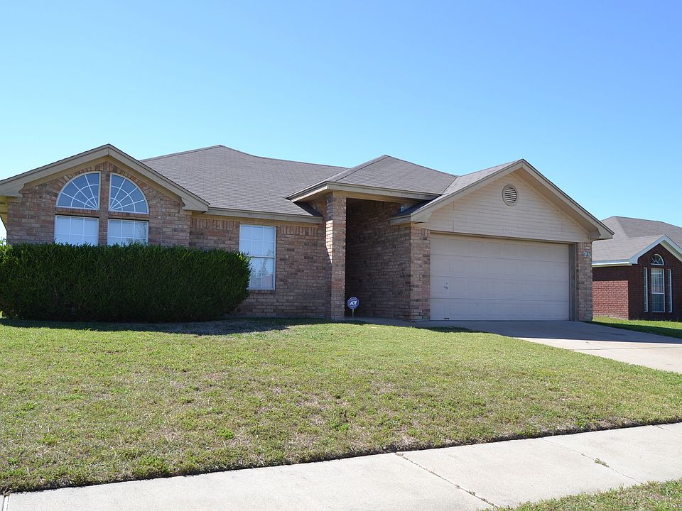 1st image of 3303 Christina Ln