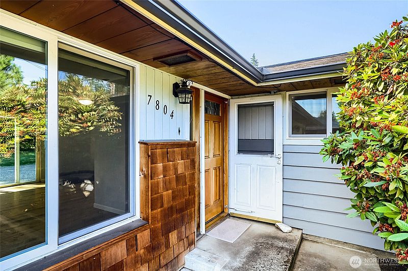 2nd image of 7804 57th Drive NE