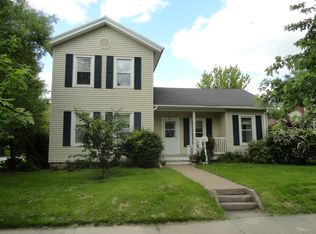 602 E 2nd Ave, Monmouth, IL 61462