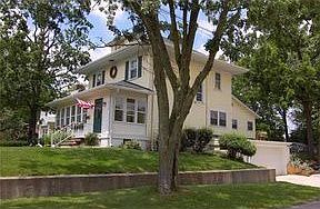 1st image of 604 W 7th St