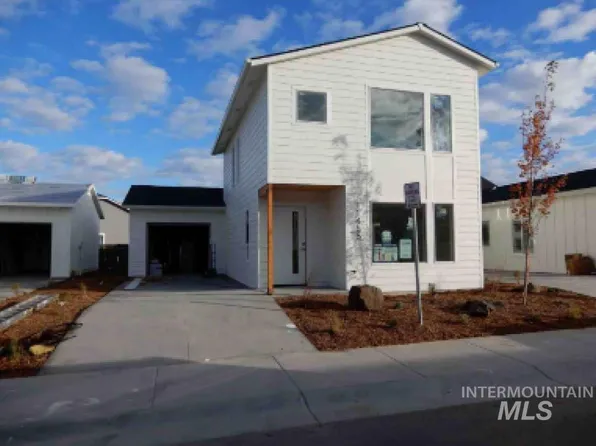 11480 N Greenleaf Ln, Boise, ID 83713