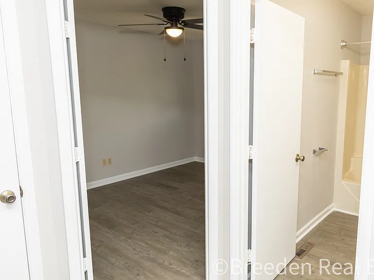 201 Patton St — Photo 12
