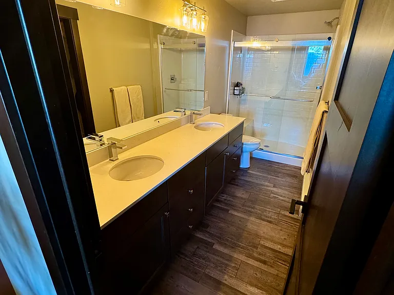 320 Fox Springs Cir #201 — Photo 4