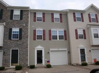 27 Robin Ln, Morgantown, WV 26508