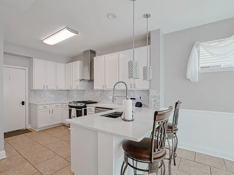 1854 S Fallbrook Dr — Photo 10