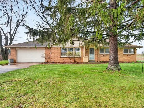 8705 West Donges Bay ROAD, Mequon, WI 53097