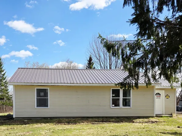 88 Brooklyn Rd, North Lawrence, NY 12967