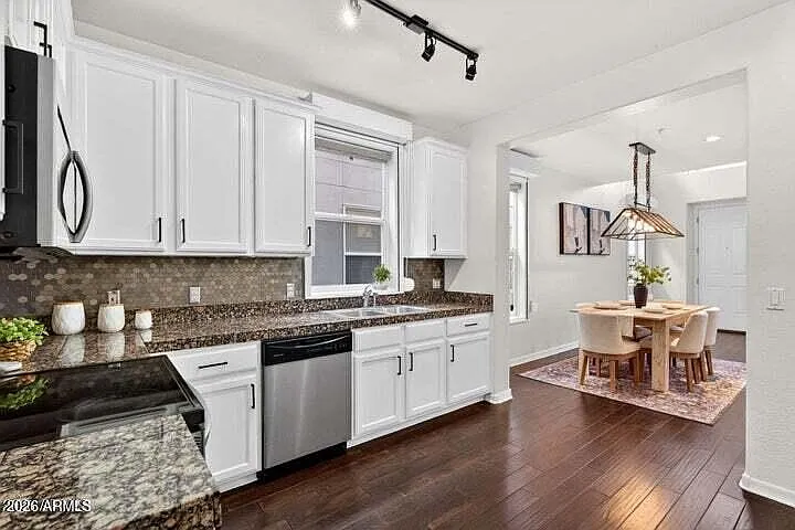 706 E Washington St #124 — Photo 10
