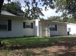 403 W Harwood Rd, Euless, TX 76039