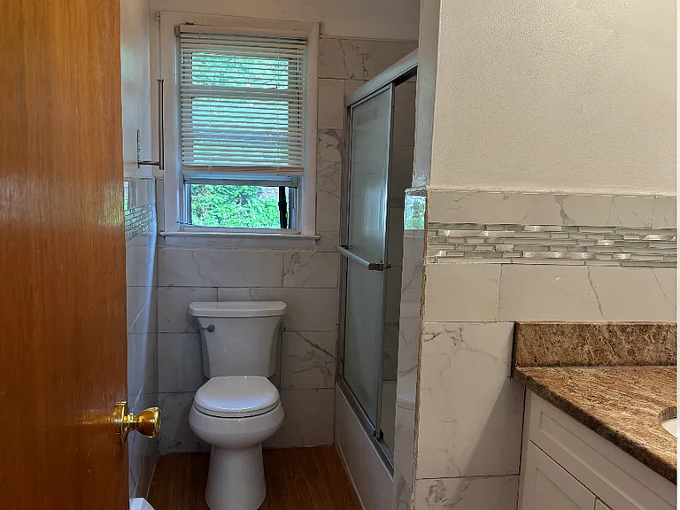 402 Mayer Ct #2 — Photo 8