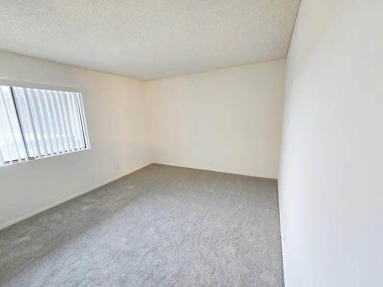 4700 Marina Dr #18 — Photo 9