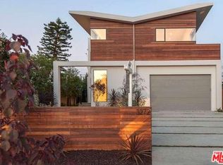 3272 Grand View Blvd, Los Angeles, CA 90066