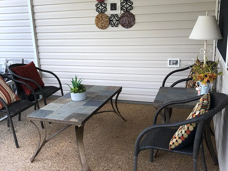 Front Lanai
