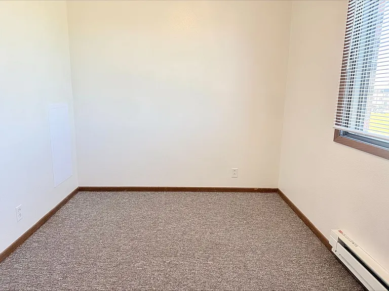 1216 S G Ave — Photo 46
