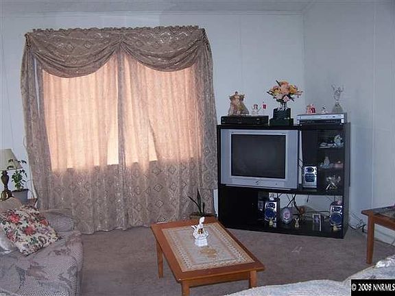 5th image of 215 Sugar Hill Dr