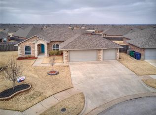 2905 NW 184th Cir, Edmond, OK 73012