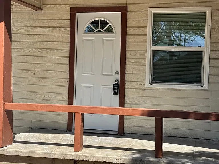 819 S Cypress Ave — Photo 21