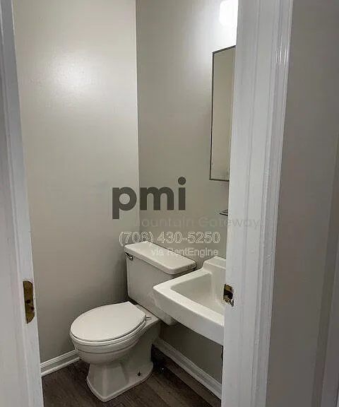 54 Greenwood Cir — Photo 4