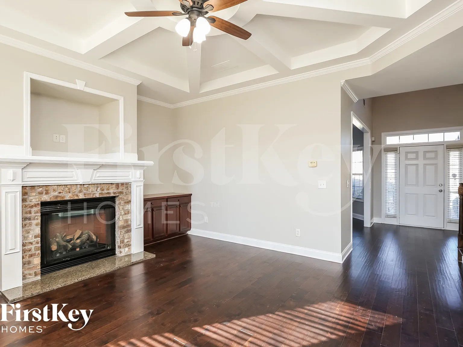 5 bed, 3.0 bath, 3221 sqft, $2,870 — Photo 2