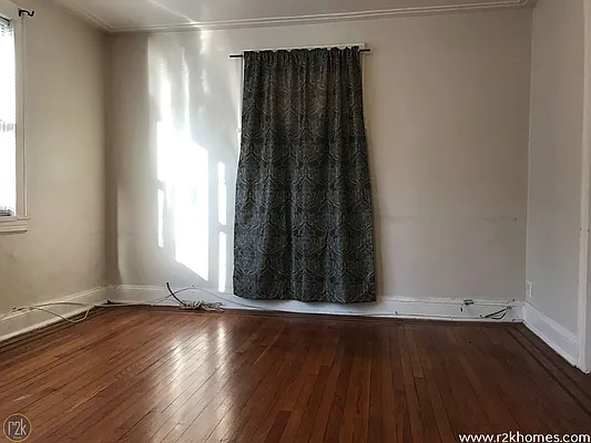 Rented by Realty 2000 Corp | media 2