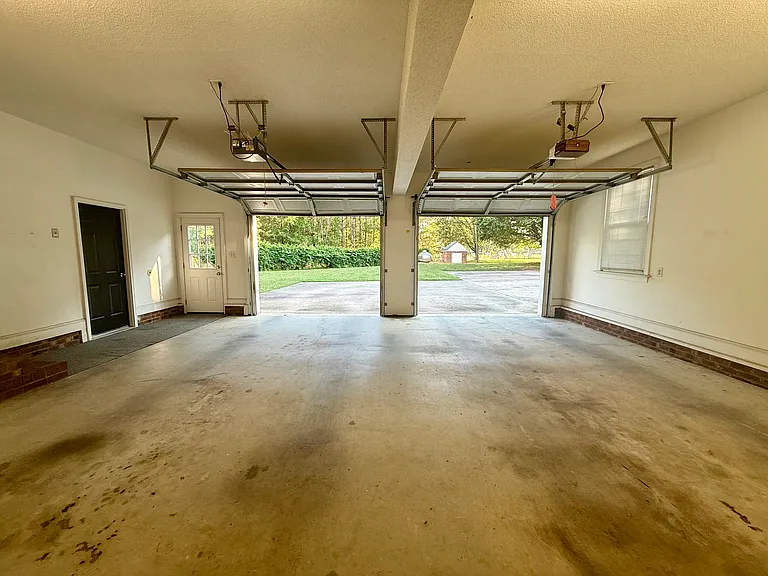4036 Jaback Dr — Photo 10