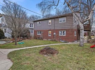 5631 N Braeburn Ln, Milwaukee, WI 53209